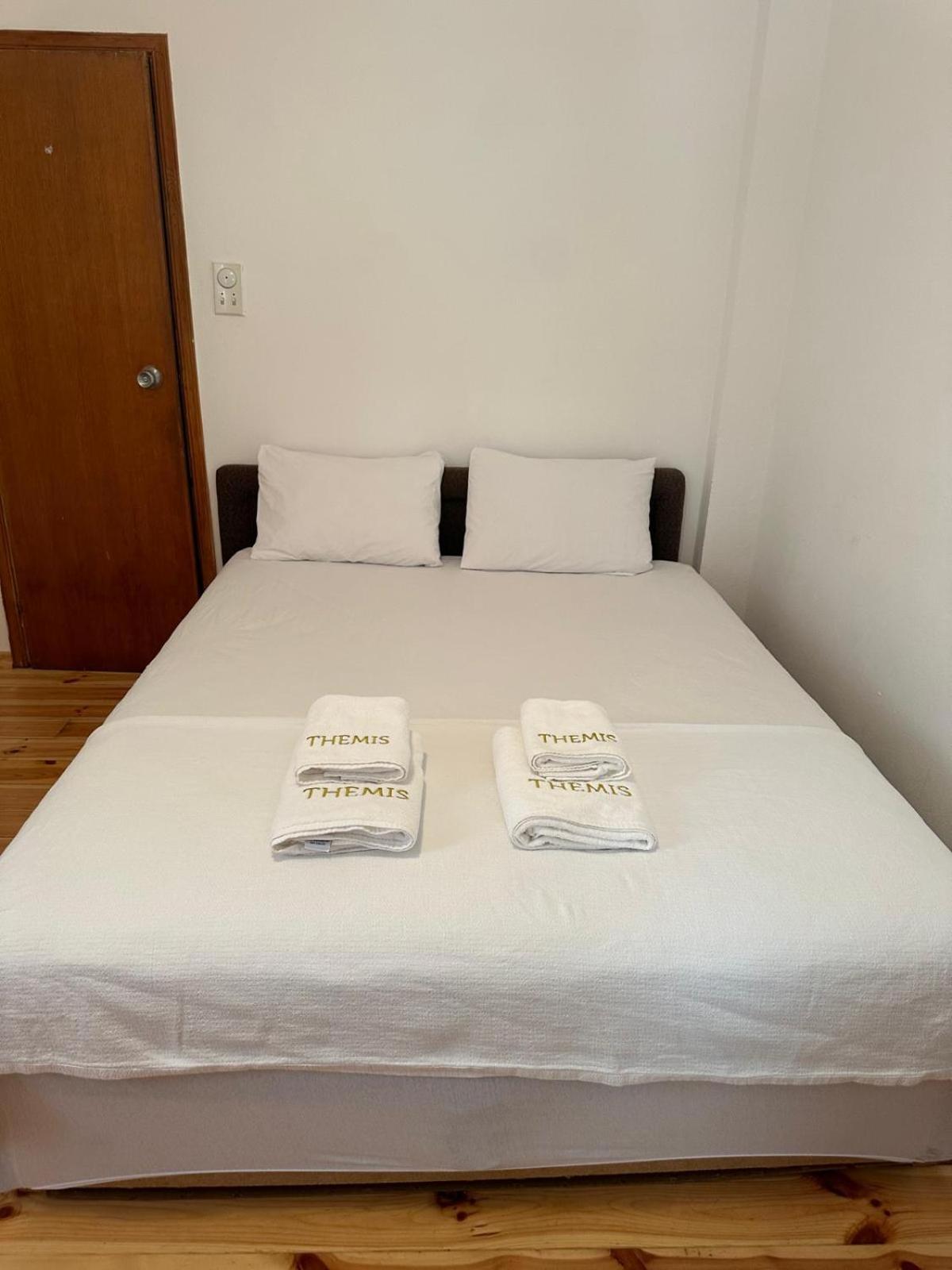 Themis Apart Hotel Kotor Exteriör bild