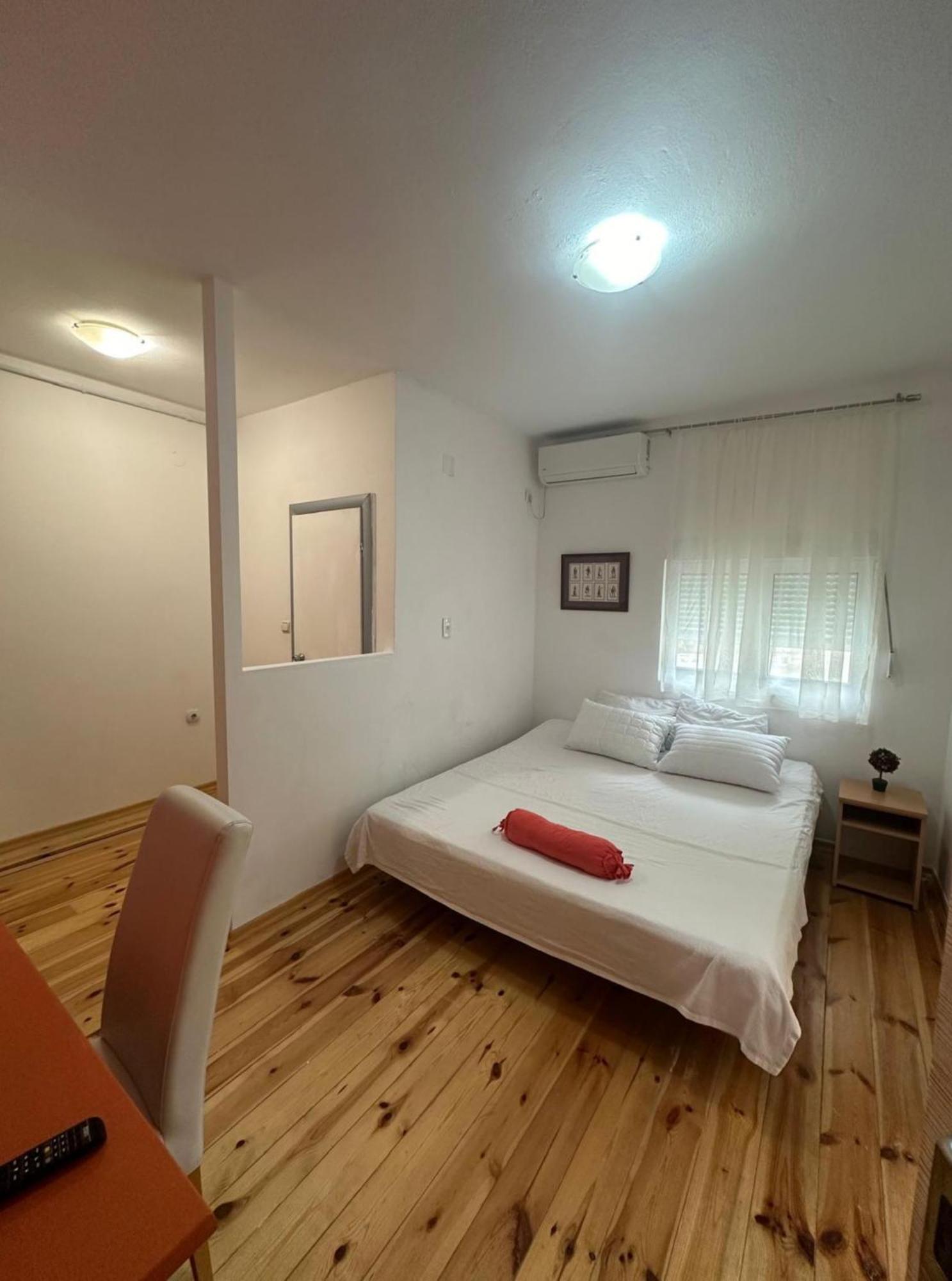 Themis Apart Hotel Kotor Exteriör bild