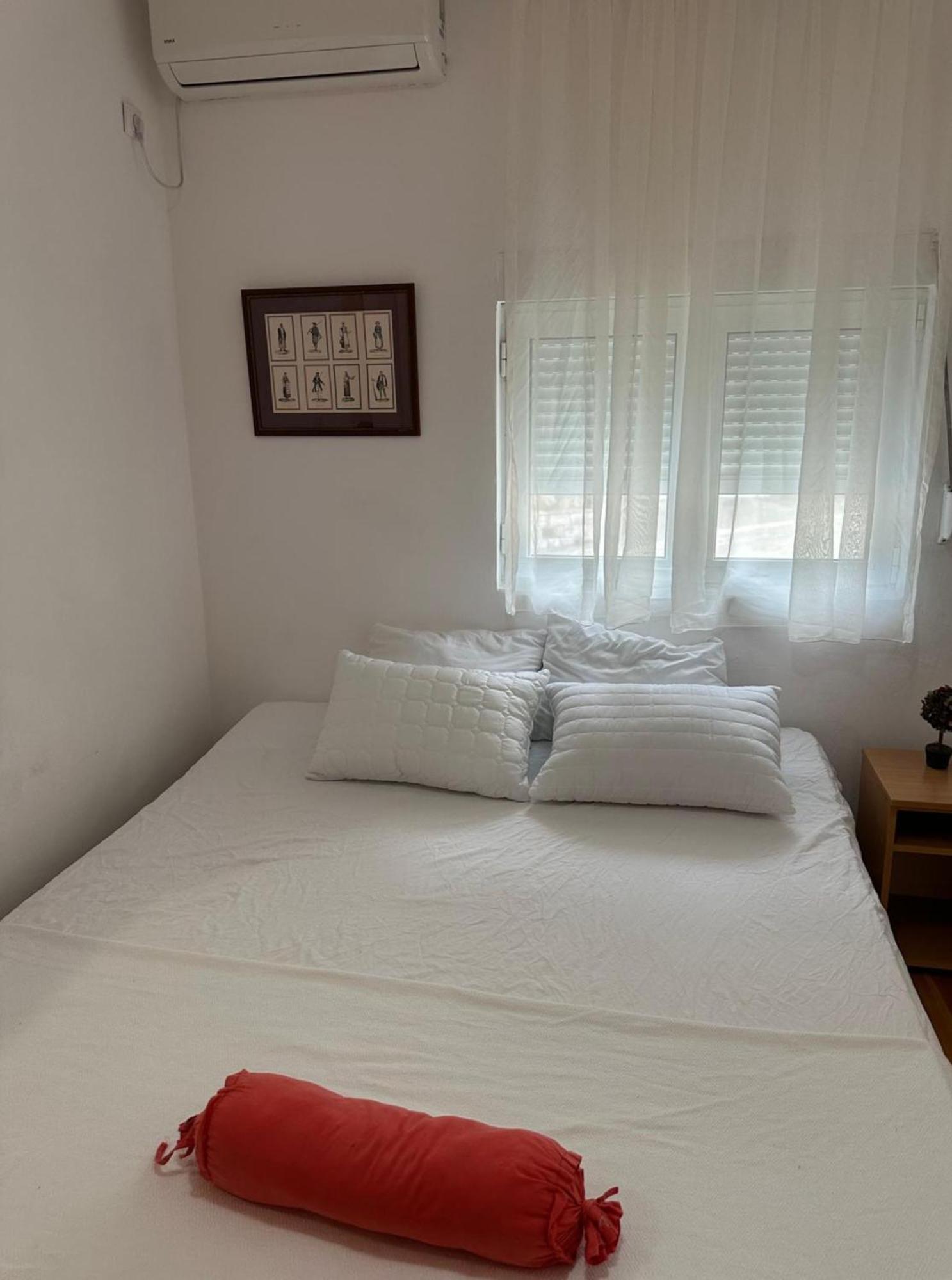 Themis Apart Hotel Kotor Exteriör bild
